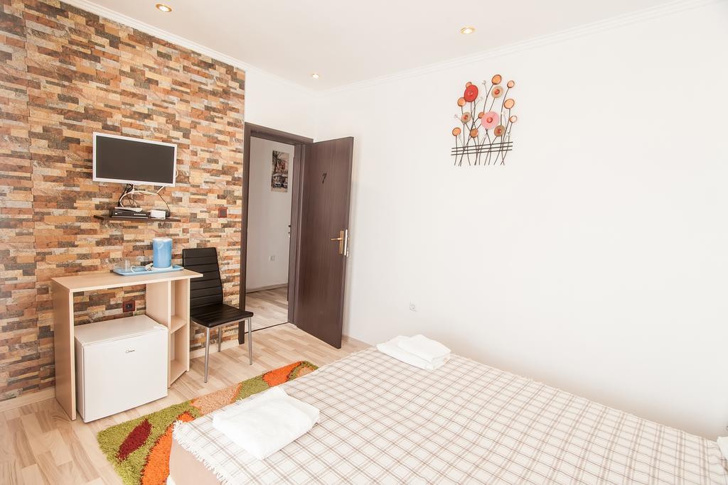 Rooms And Apartments Milana بار المظهر الخارجي الصورة