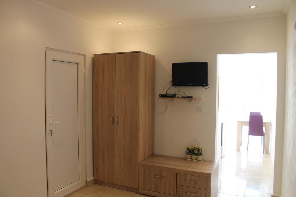 Rooms And Apartments Milana بار المظهر الخارجي الصورة