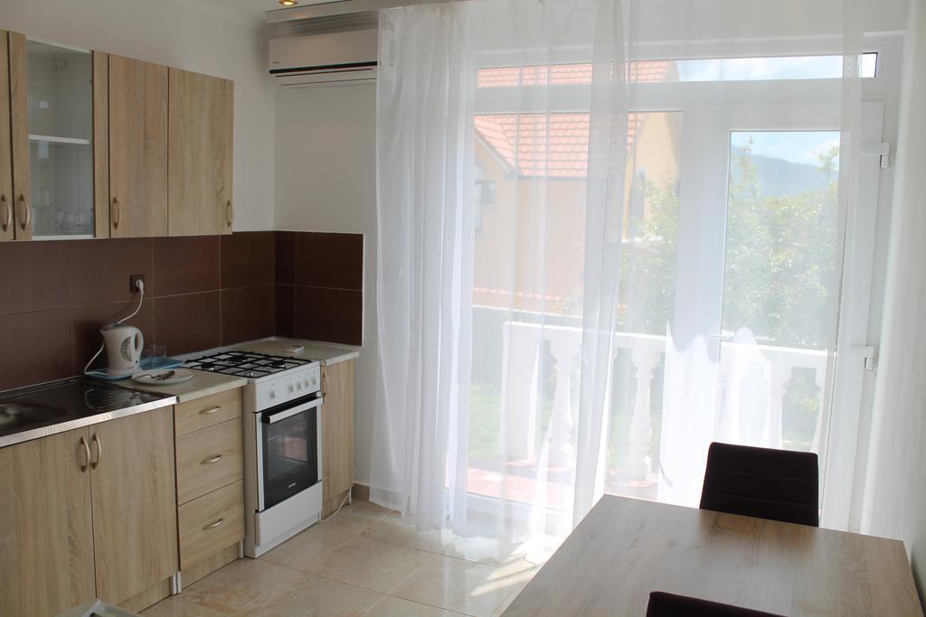 Rooms And Apartments Milana بار المظهر الخارجي الصورة