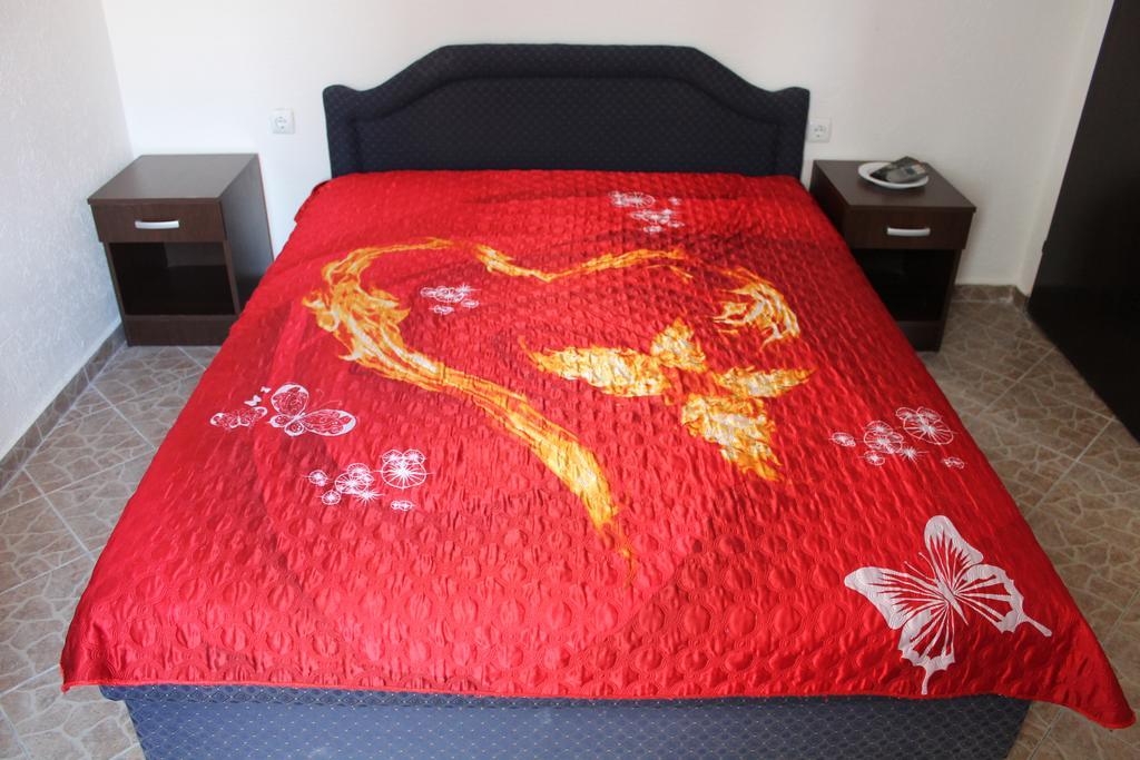 Rooms And Apartments Milana بار المظهر الخارجي الصورة