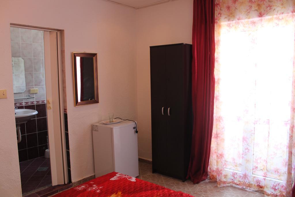 Rooms And Apartments Milana بار المظهر الخارجي الصورة