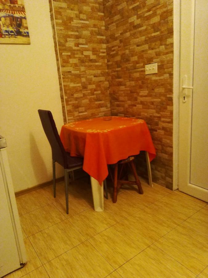 Rooms And Apartments Milana بار المظهر الخارجي الصورة